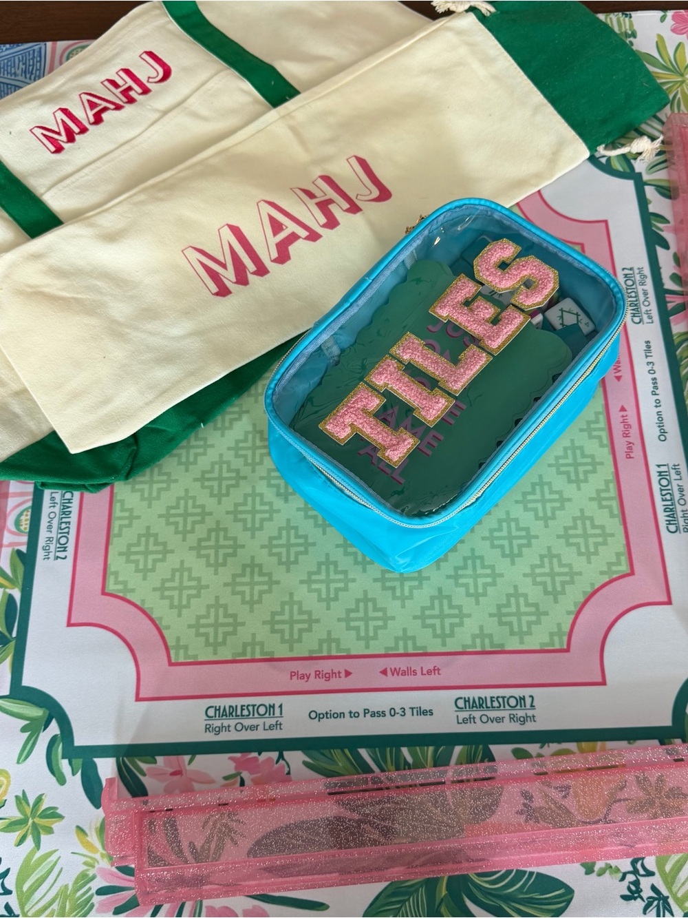 American Mahjong Pink Tropical Set - tiles, mat, racks, shuffle cards - Picture 8 of 16